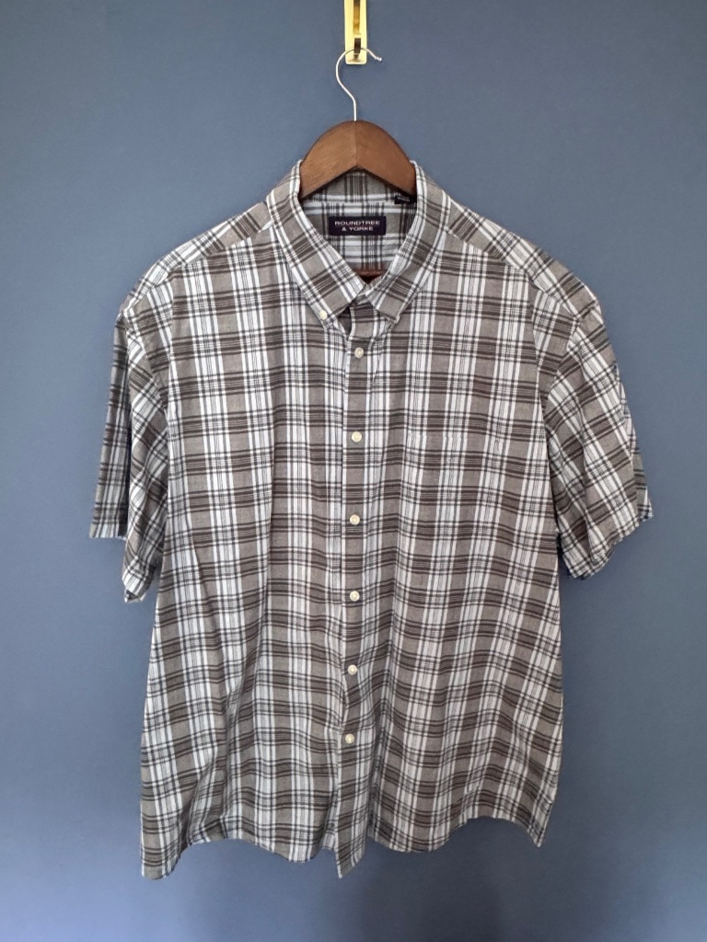 Men's Roundtree & York button down Size XXL in EUC